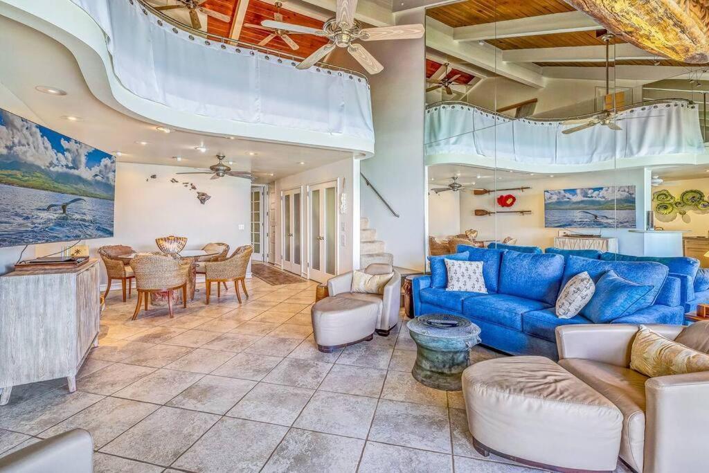 The Noniluna Two - Sleeps 9 Plus Pack N Play Lahaina Exterior photo