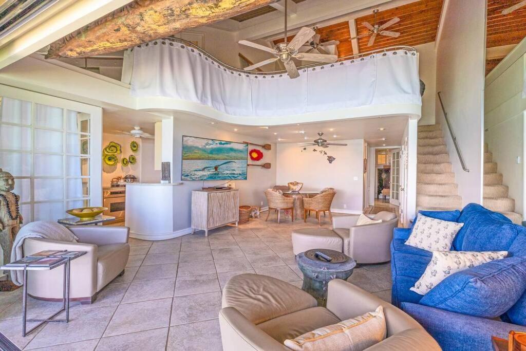 The Noniluna Two - Sleeps 9 Plus Pack N Play Lahaina Exterior photo