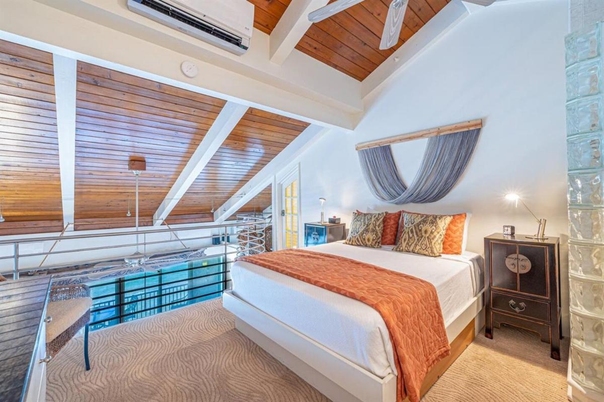 The Noniluna Two - Sleeps 9 Plus Pack N Play Lahaina Exterior photo